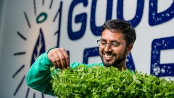 Jeff McKinnon, director financiero y vicepresidente