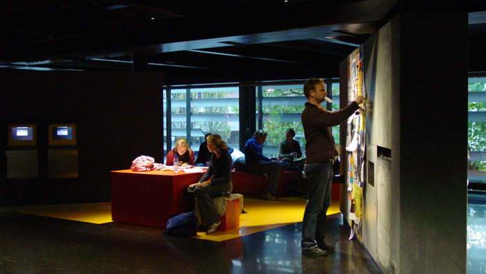 Iluminando las áreas de descanso en la Brugzaal, Universidad de Utrecht, con soluciones de iluminación de Philips