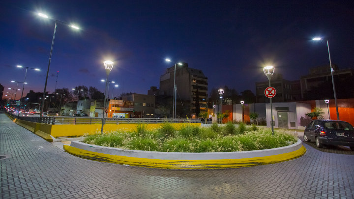 Una de las obras más importantes de este conjunto, por su envergadura y funcionalidad, son los túneles del Metrobus que conectan la Avenida 9 de Julio con Plaza Constitución